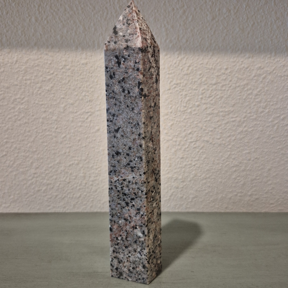 Natural Yooperlite UV Crystal Obelisk Tower #1 New - Picture 4 of 10